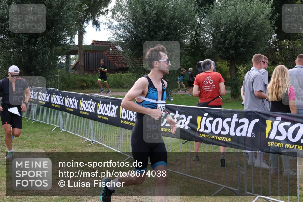 31.08.2025 - Elbe Triathlon Hamburg Luisa Fischer http://msf.ph/oto/8674038 31.08.2025 11:30:40 Laufen  meine-sportfotos.de