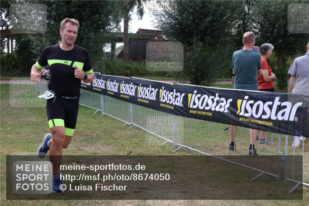 31.08.2025 - Elbe Triathlon Hamburg Luisa Fischer http://msf.ph/oto/8674050 31.08.2025 11:30:47 Laufen  meine-sportfotos.de