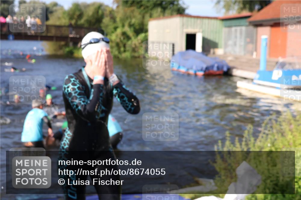31.08.2025 - Elbe Triathlon Hamburg Luisa Fischer http://msf.ph/oto/8674055 31.08.2025 08:46:39 Schwimmen 268, 293, 313, 318, 337 meine-sportfotos.de