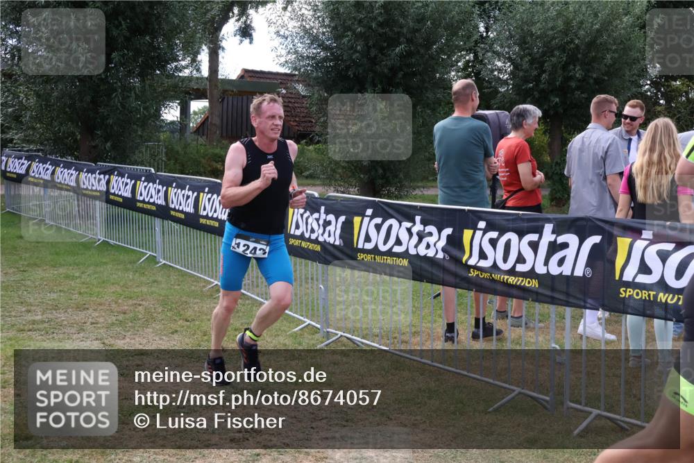 31.08.2025 - Elbe Triathlon Hamburg Luisa Fischer http://msf.ph/oto/8674057 31.08.2025 11:30:48 Laufen 24 meine-sportfotos.de