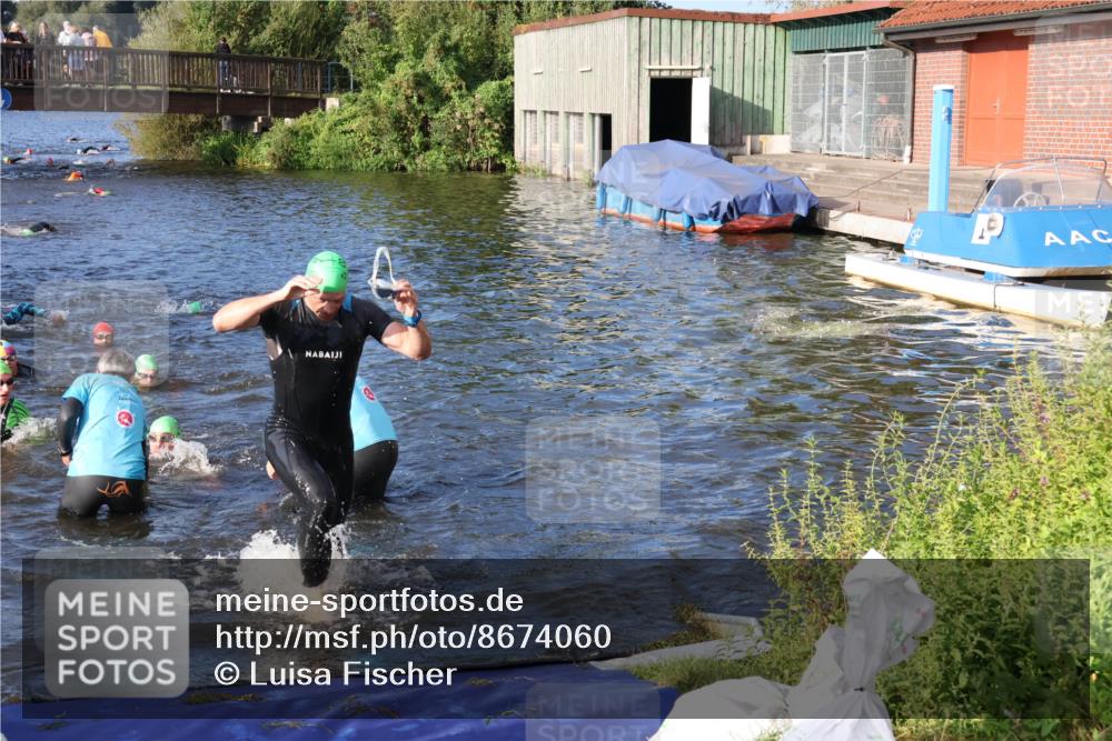 31.08.2025 - Elbe Triathlon Hamburg Luisa Fischer http://msf.ph/oto/8674060 31.08.2025 08:46:41 Schwimmen 293, 309, 313, 318, 337 meine-sportfotos.de