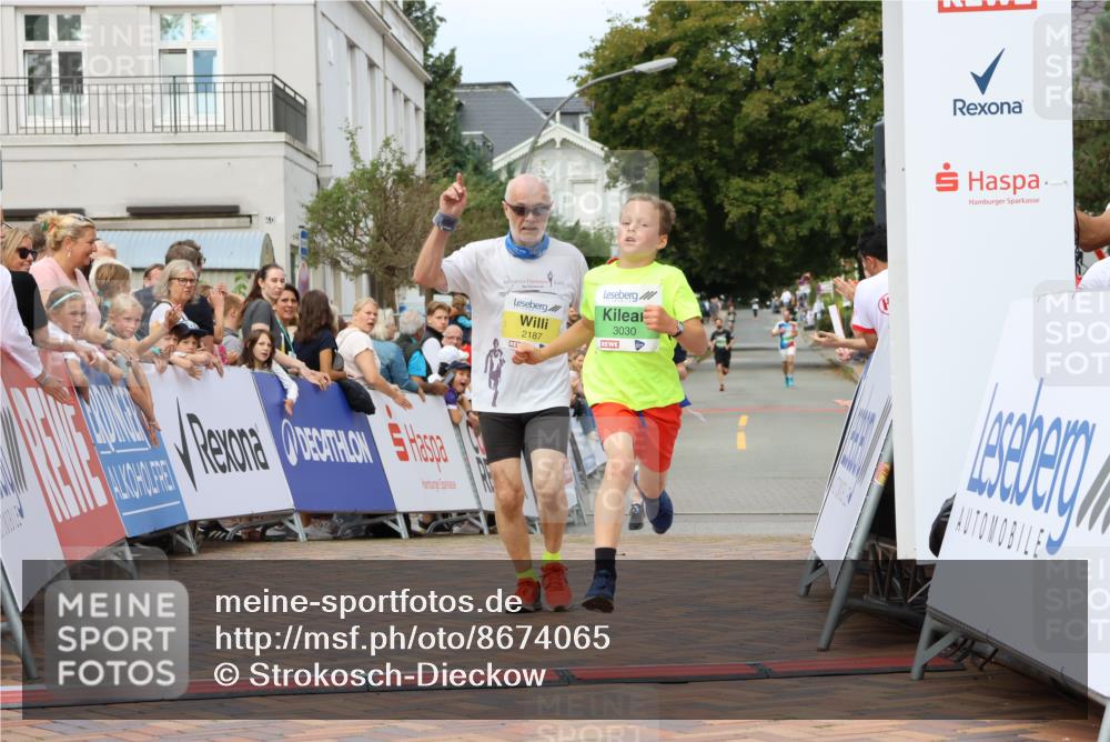 31.08.2025 - 21. Blankeneser Heldenlauf Strokosch-Dieckow http://msf.ph/oto/8674065 31.08.2025 10:51:30 Ziel 2187, 3580, 3030 meine-sportfotos.de