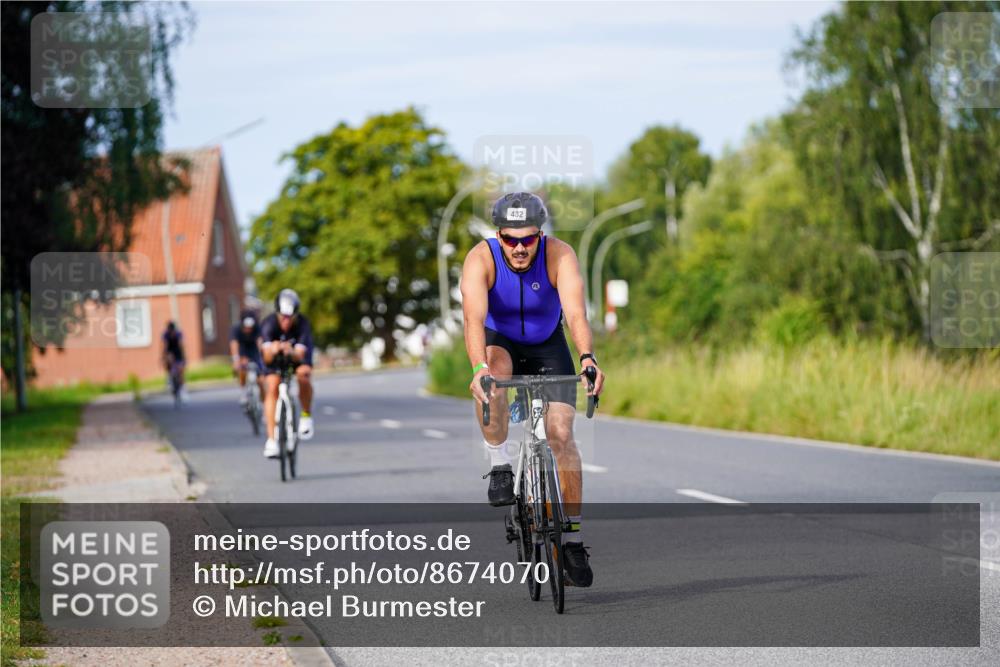 31.08.2025 - Elbe Triathlon Hamburg Michael Burmester http://msf.ph/oto/8674070 31.08.2025 10:13:37 Radfahren 432, 821, 837, 887, 916 meine-sportfotos.de