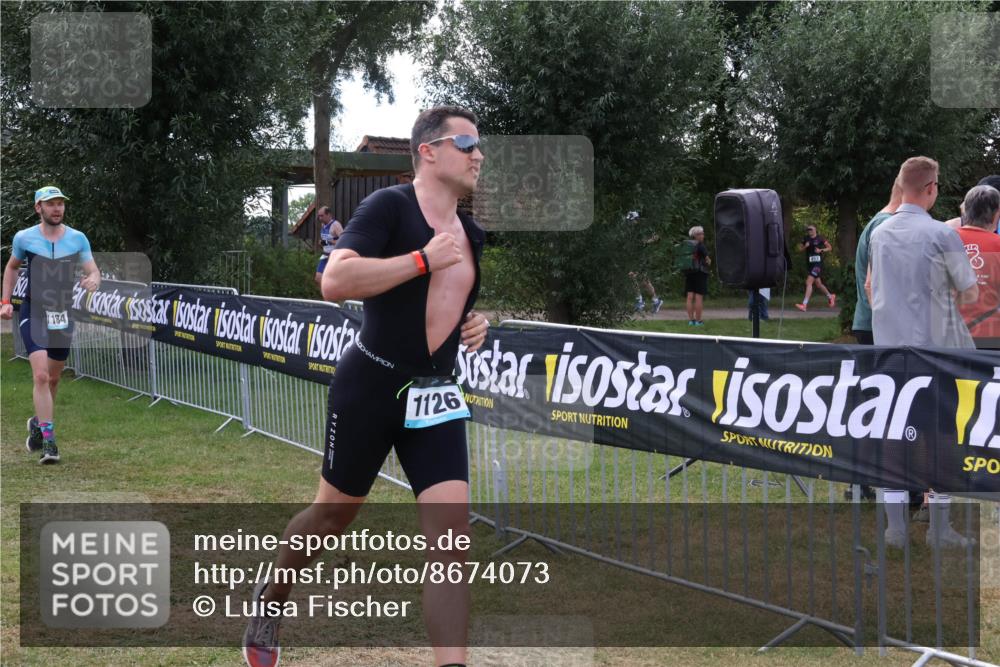 31.08.2025 - Elbe Triathlon Hamburg Luisa Fischer http://msf.ph/oto/8674073 31.08.2025 11:31:02 Laufen 184, 813, 3, 1126 meine-sportfotos.de