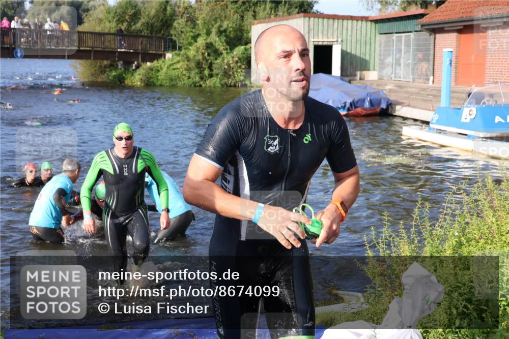 31.08.2025 - Elbe Triathlon Hamburg Luisa Fischer http://msf.ph/oto/8674099 31.08.2025 08:46:47 Schwimmen 247, 259, 266, 309, 318, 337, 383, 385 meine-sportfotos.de