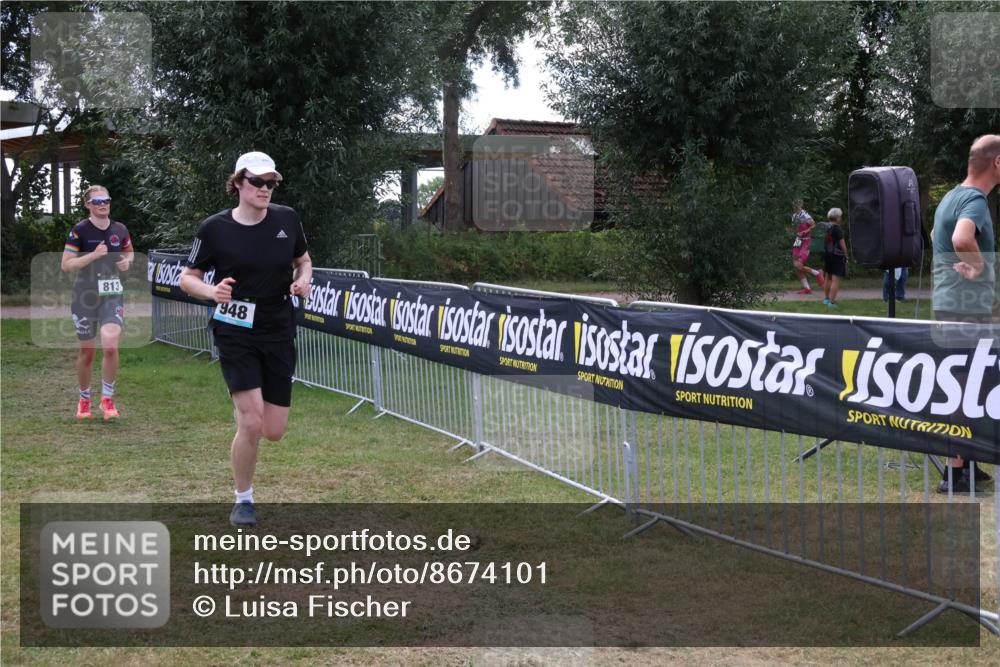31.08.2025 - Elbe Triathlon Hamburg Luisa Fischer http://msf.ph/oto/8674101 31.08.2025 11:31:09 Laufen 813, 948 meine-sportfotos.de