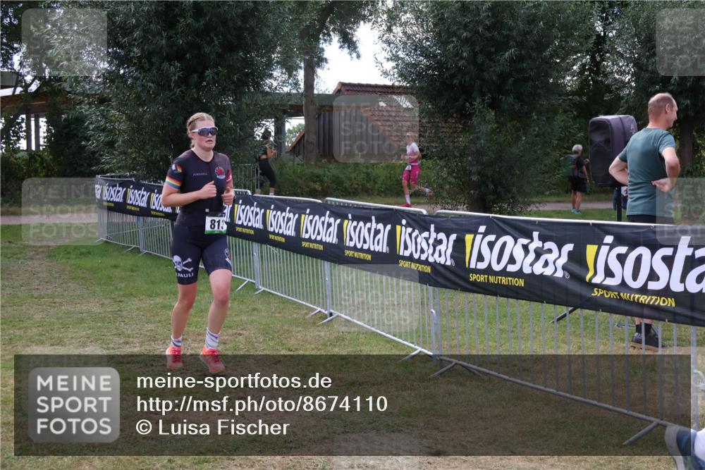 31.08.2025 - Elbe Triathlon Hamburg Luisa Fischer http://msf.ph/oto/8674110 31.08.2025 11:31:10 Laufen 813 meine-sportfotos.de