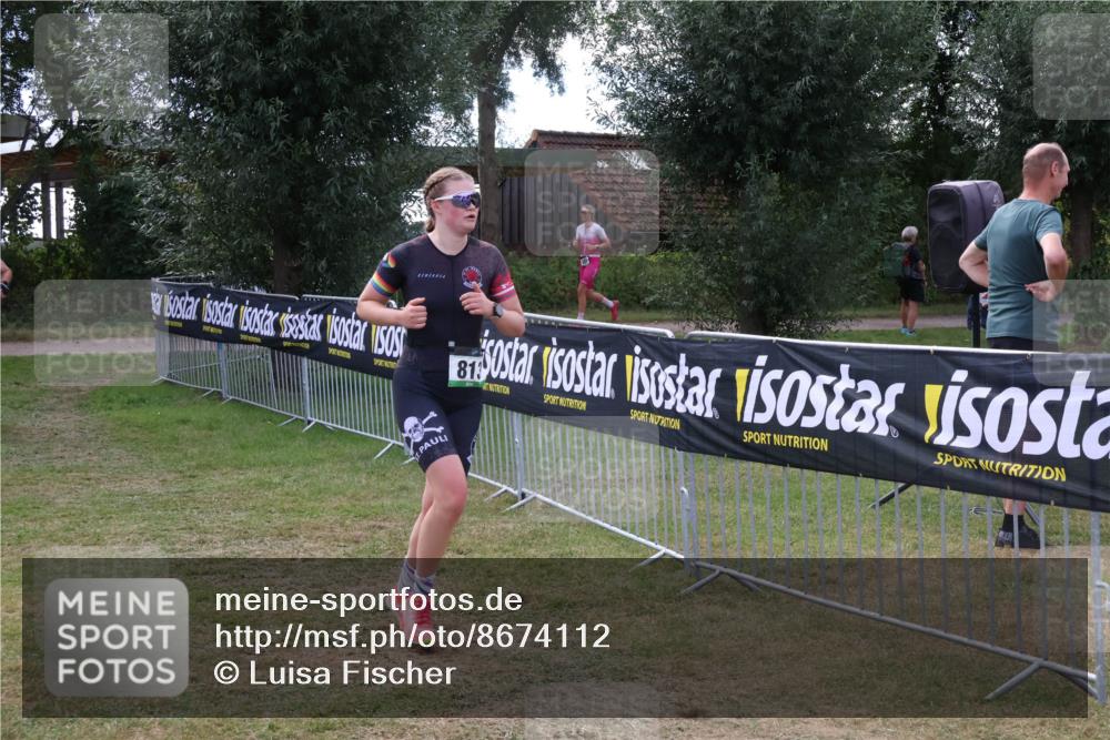 31.08.2025 - Elbe Triathlon Hamburg Luisa Fischer http://msf.ph/oto/8674112 31.08.2025 11:31:11 Laufen 813 meine-sportfotos.de
