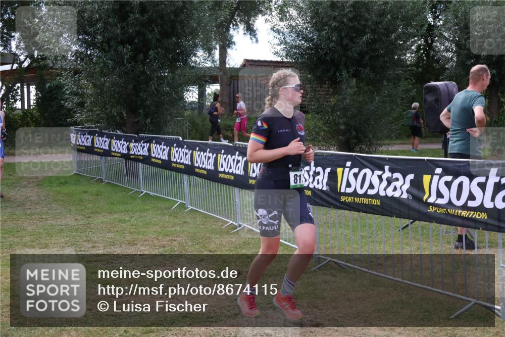 31.08.2025 - Elbe Triathlon Hamburg Luisa Fischer http://msf.ph/oto/8674115 31.08.2025 11:31:11 Laufen 81 meine-sportfotos.de