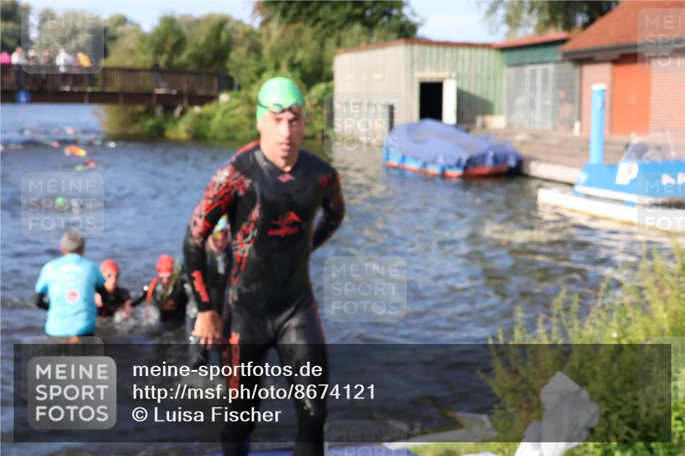 31.08.2025 - Elbe Triathlon Hamburg Luisa Fischer http://msf.ph/oto/8674121 31.08.2025 08:46:51 Schwimmen 247, 259, 266, 309, 337, 383, 385 meine-sportfotos.de