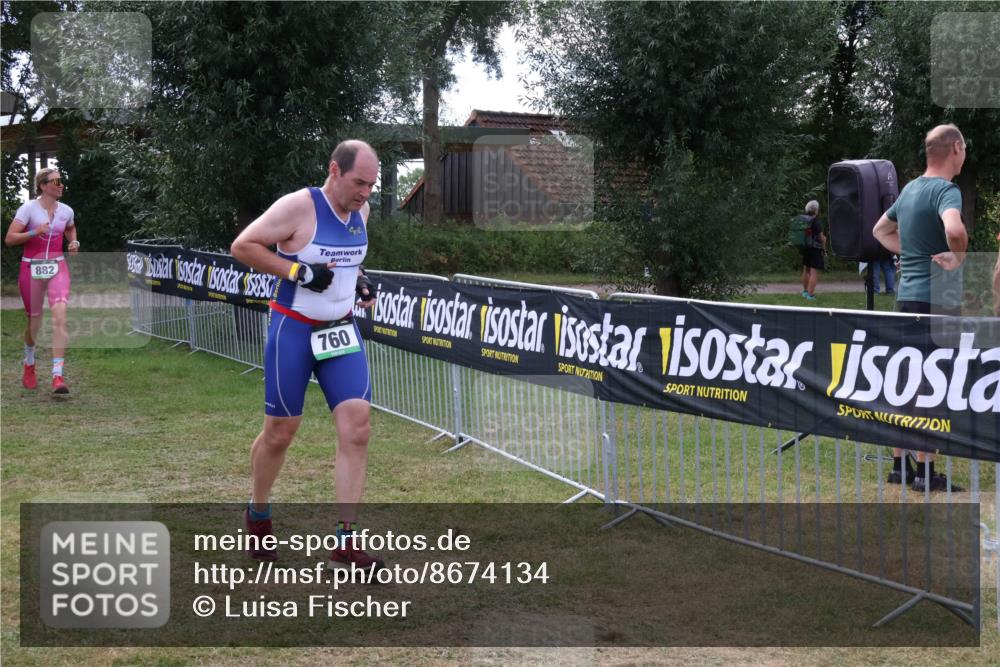 31.08.2025 - Elbe Triathlon Hamburg Luisa Fischer http://msf.ph/oto/8674134 31.08.2025 11:31:16 Laufen 882, 760 meine-sportfotos.de
