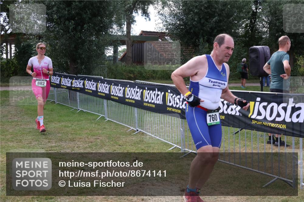 31.08.2025 - Elbe Triathlon Hamburg Luisa Fischer http://msf.ph/oto/8674141 31.08.2025 11:31:17 Laufen 882, 760 meine-sportfotos.de