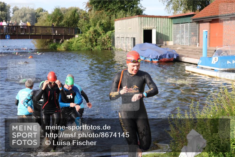 31.08.2025 - Elbe Triathlon Hamburg Luisa Fischer http://msf.ph/oto/8674145 31.08.2025 08:46:55 Schwimmen 247, 259, 266, 383, 385 meine-sportfotos.de