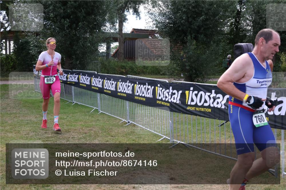 31.08.2025 - Elbe Triathlon Hamburg Luisa Fischer http://msf.ph/oto/8674146 31.08.2025 11:31:17 Laufen 882, 760 meine-sportfotos.de