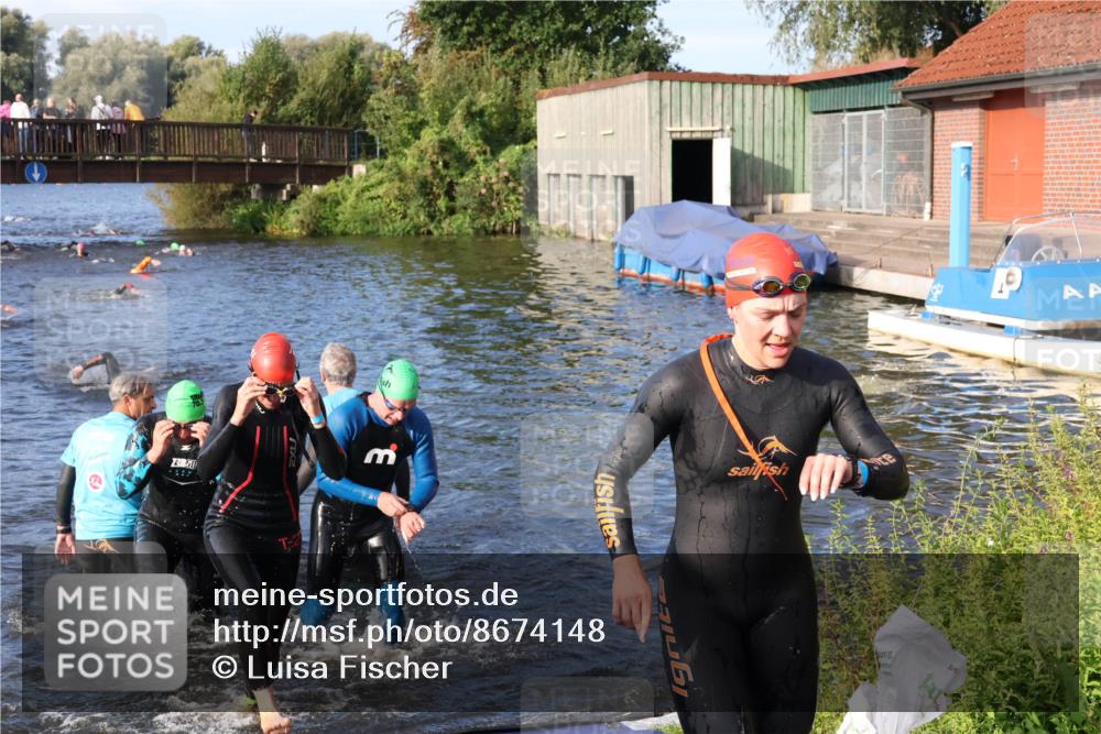 31.08.2025 - Elbe Triathlon Hamburg Luisa Fischer http://msf.ph/oto/8674148 31.08.2025 08:46:55 Schwimmen 247, 259, 266, 383, 385 meine-sportfotos.de
