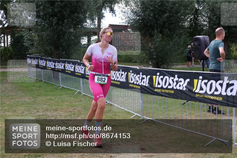 31.08.2025 - Elbe Triathlon Hamburg Luisa Fischer http://msf.ph/oto/8674153 31.08.2025 11:31:18 Laufen 882 meine-sportfotos.de