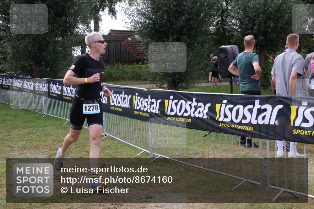 31.08.2025 - Elbe Triathlon Hamburg Luisa Fischer http://msf.ph/oto/8674160 31.08.2025 11:31:26 Laufen 1278 meine-sportfotos.de