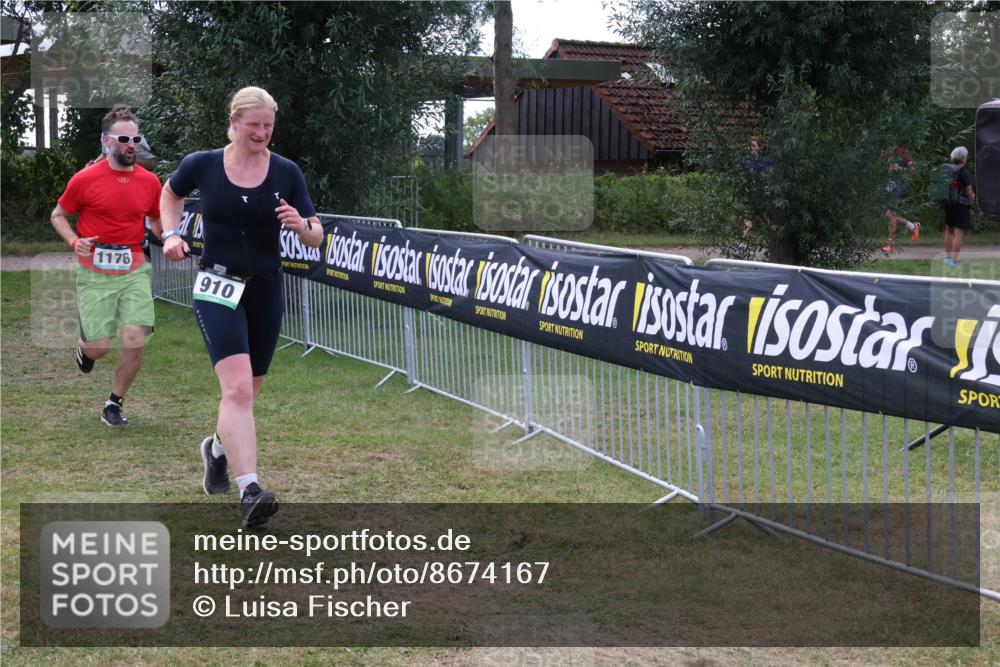 31.08.2025 - Elbe Triathlon Hamburg Luisa Fischer http://msf.ph/oto/8674167 31.08.2025 11:31:35 Laufen 1176, 910 meine-sportfotos.de