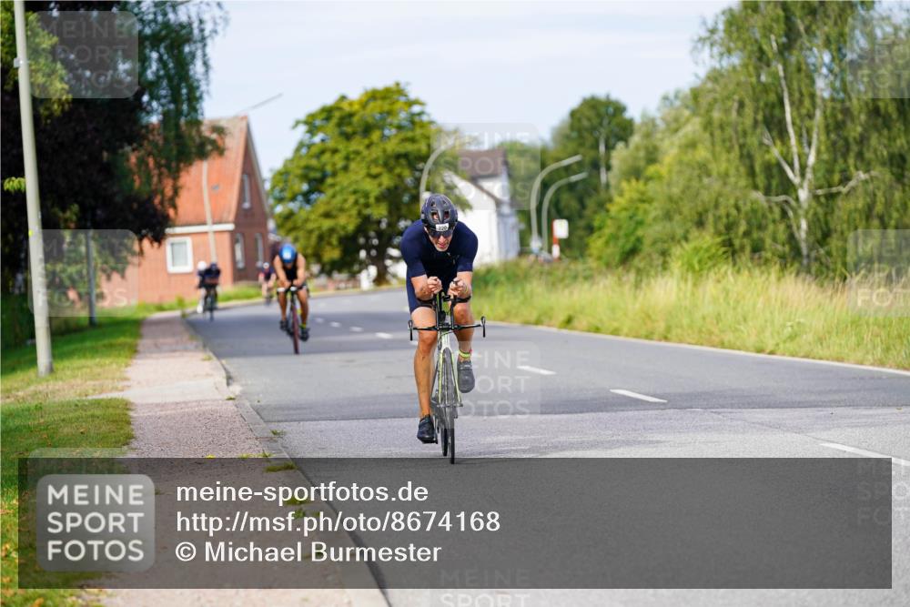 31.08.2025 - Elbe Triathlon Hamburg Michael Burmester http://msf.ph/oto/8674168 31.08.2025 10:14:02 Radfahren 607, 729 meine-sportfotos.de