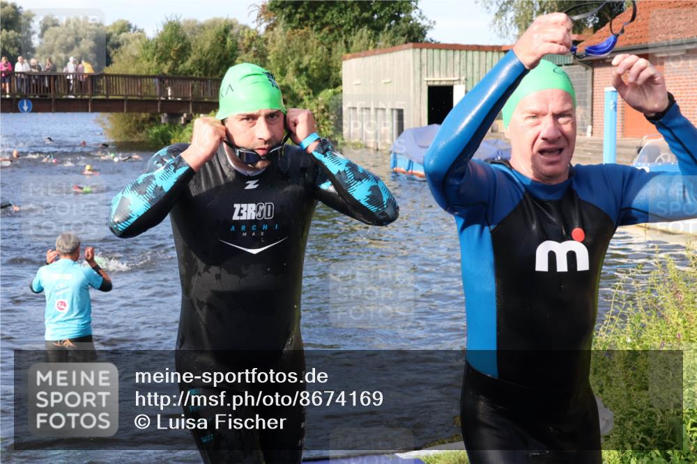 31.08.2025 - Elbe Triathlon Hamburg Luisa Fischer http://msf.ph/oto/8674169 31.08.2025 08:46:59 Schwimmen 259, 383, 385 meine-sportfotos.de