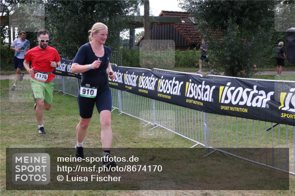 31.08.2025 - Elbe Triathlon Hamburg Luisa Fischer http://msf.ph/oto/8674170 31.08.2025 11:31:35 Laufen 959, 1176, 910 meine-sportfotos.de