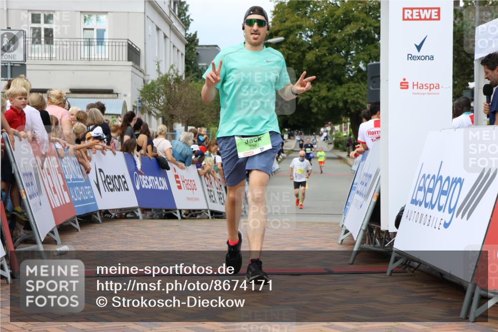 31.08.2025 - 21. Blankeneser Heldenlauf Strokosch-Dieckow http://msf.ph/oto/8674171 31.08.2025 10:51:20 Ziel 3388, 3292 meine-sportfotos.de