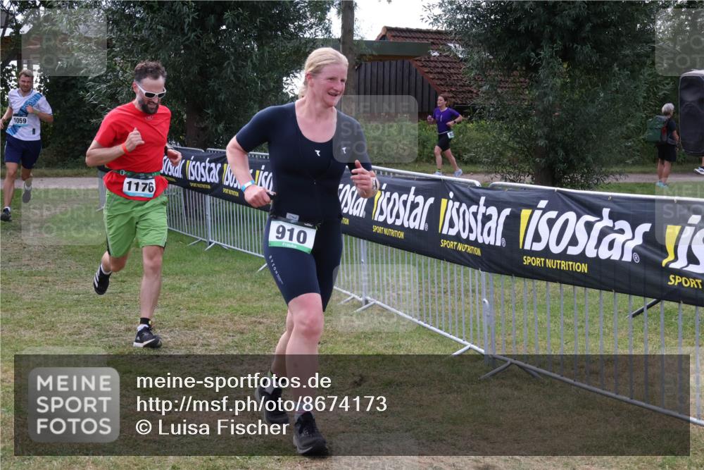 31.08.2025 - Elbe Triathlon Hamburg Luisa Fischer http://msf.ph/oto/8674173 31.08.2025 11:31:36 Laufen 1059, 1176, 910 meine-sportfotos.de