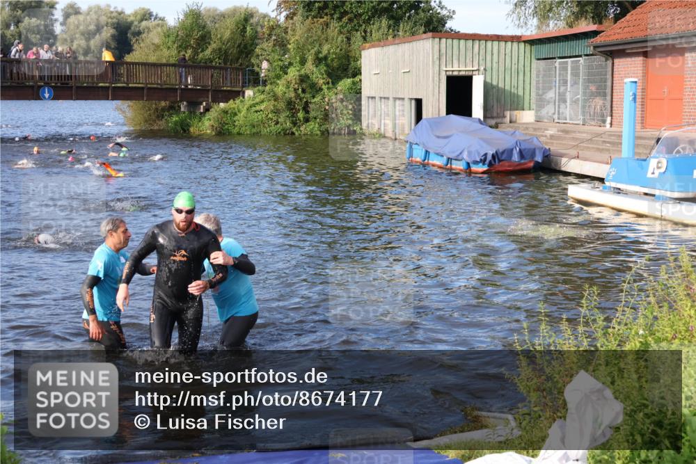 31.08.2025 - Elbe Triathlon Hamburg Luisa Fischer http://msf.ph/oto/8674177 31.08.2025 08:47:07 Schwimmen 310 meine-sportfotos.de