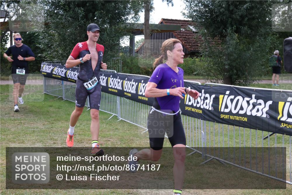 31.08.2025 - Elbe Triathlon Hamburg Luisa Fischer http://msf.ph/oto/8674187 31.08.2025 11:31:43 Laufen 402, 1185 meine-sportfotos.de