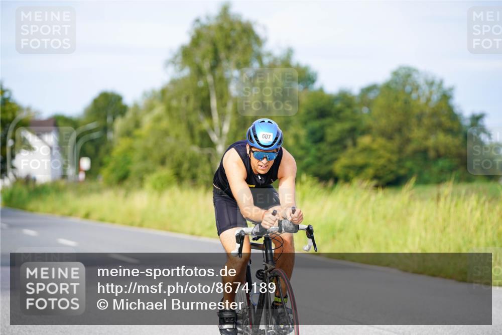 31.08.2025 - Elbe Triathlon Hamburg Michael Burmester http://msf.ph/oto/8674189 31.08.2025 10:14:07 Radfahren 607, 773, 881 meine-sportfotos.de