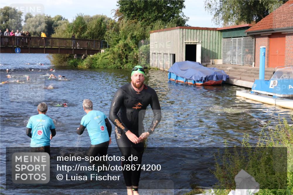 31.08.2025 - Elbe Triathlon Hamburg Luisa Fischer http://msf.ph/oto/8674200 31.08.2025 08:47:10 Schwimmen 310 meine-sportfotos.de