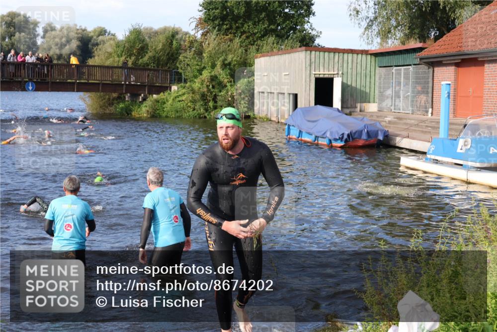 31.08.2025 - Elbe Triathlon Hamburg Luisa Fischer http://msf.ph/oto/8674202 31.08.2025 08:47:11 Schwimmen 290, 310 meine-sportfotos.de