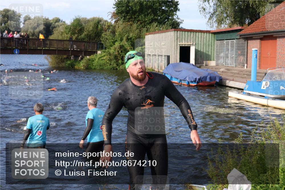 31.08.2025 - Elbe Triathlon Hamburg Luisa Fischer http://msf.ph/oto/8674210 31.08.2025 08:47:12 Schwimmen 290, 310 meine-sportfotos.de