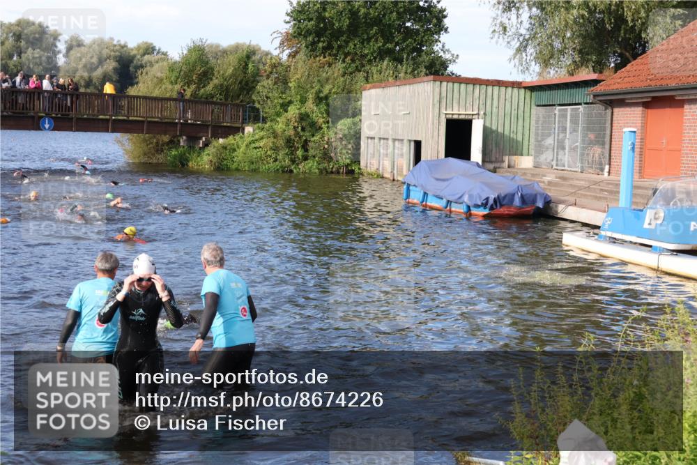 31.08.2025 - Elbe Triathlon Hamburg Luisa Fischer http://msf.ph/oto/8674226 31.08.2025 08:47:18 Schwimmen 290, 347 meine-sportfotos.de