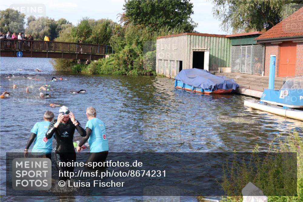 31.08.2025 - Elbe Triathlon Hamburg Luisa Fischer http://msf.ph/oto/8674231 31.08.2025 08:47:19 Schwimmen 290, 347 meine-sportfotos.de