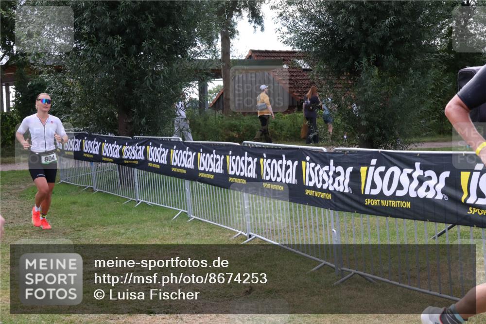 31.08.2025 - Elbe Triathlon Hamburg Luisa Fischer http://msf.ph/oto/8674253 31.08.2025 11:32:03 Laufen 804 meine-sportfotos.de