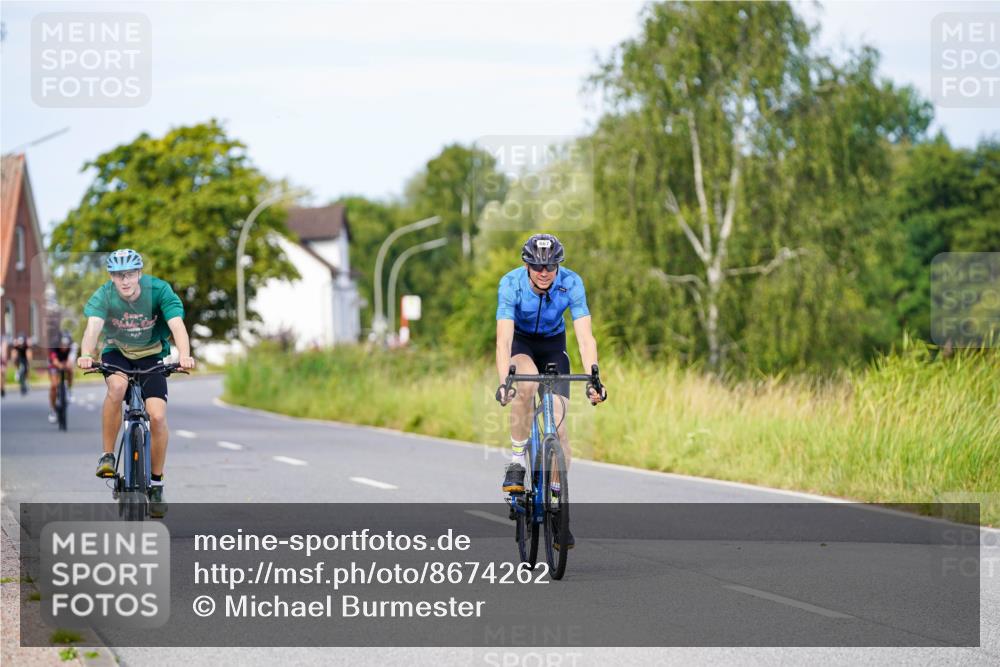 31.08.2025 - Elbe Triathlon Hamburg Michael Burmester http://msf.ph/oto/8674262 31.08.2025 10:14:33 Radfahren 404, 667, 845 meine-sportfotos.de