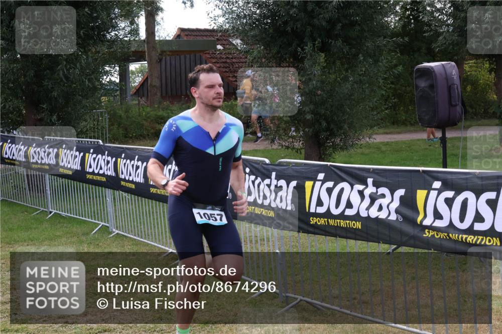 31.08.2025 - Elbe Triathlon Hamburg Luisa Fischer http://msf.ph/oto/8674296 31.08.2025 11:32:49 Laufen 1057 meine-sportfotos.de