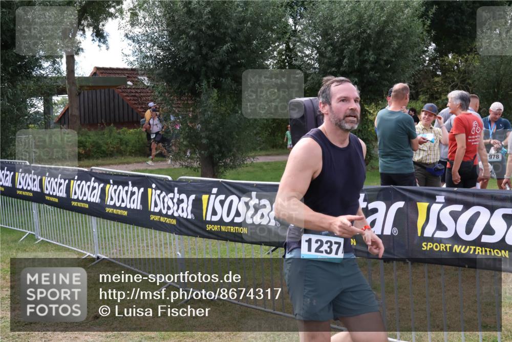31.08.2025 - Elbe Triathlon Hamburg Luisa Fischer http://msf.ph/oto/8674317 31.08.2025 11:32:58 Laufen 978, 1237 meine-sportfotos.de
