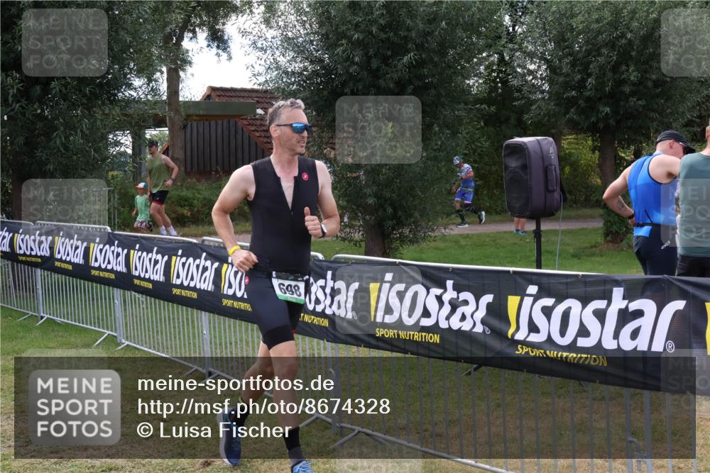 31.08.2025 - Elbe Triathlon Hamburg Luisa Fischer http://msf.ph/oto/8674328 31.08.2025 11:33:01 Laufen 648 meine-sportfotos.de