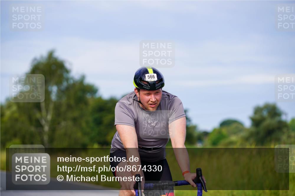 31.08.2025 - Elbe Triathlon Hamburg Michael Burmester http://msf.ph/oto/8674330 31.08.2025 10:14:44 Radfahren 566, 643, 679, 756 meine-sportfotos.de