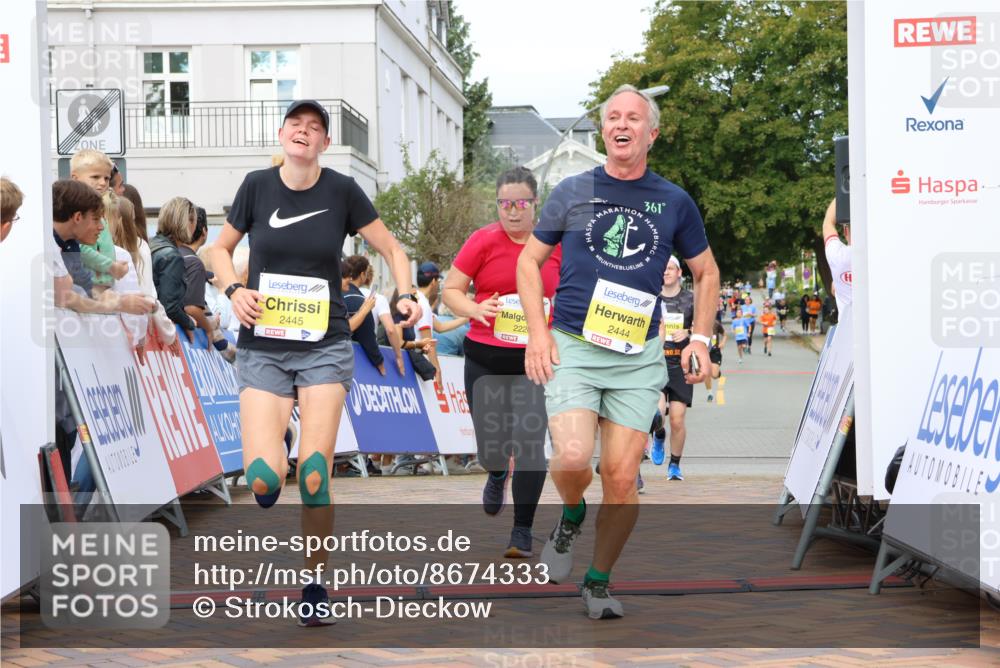 31.08.2025 - 21. Blankeneser Heldenlauf Strokosch-Dieckow http://msf.ph/oto/8674333 31.08.2025 10:30:15 Ziel 2445, 2444, 2616, 2253, 2226, 2588, 2731, 2543 meine-sportfotos.de