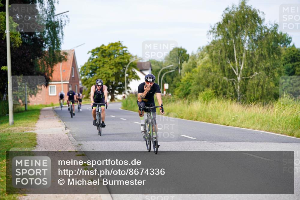 31.08.2025 - Elbe Triathlon Hamburg Michael Burmester http://msf.ph/oto/8674336 31.08.2025 10:14:46 Radfahren 566, 615, 643, 679, 756 meine-sportfotos.de