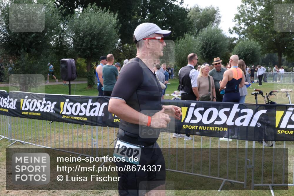 31.08.2025 - Elbe Triathlon Hamburg Luisa Fischer http://msf.ph/oto/8674337 31.08.2025 11:33:04 Laufen 1202 meine-sportfotos.de