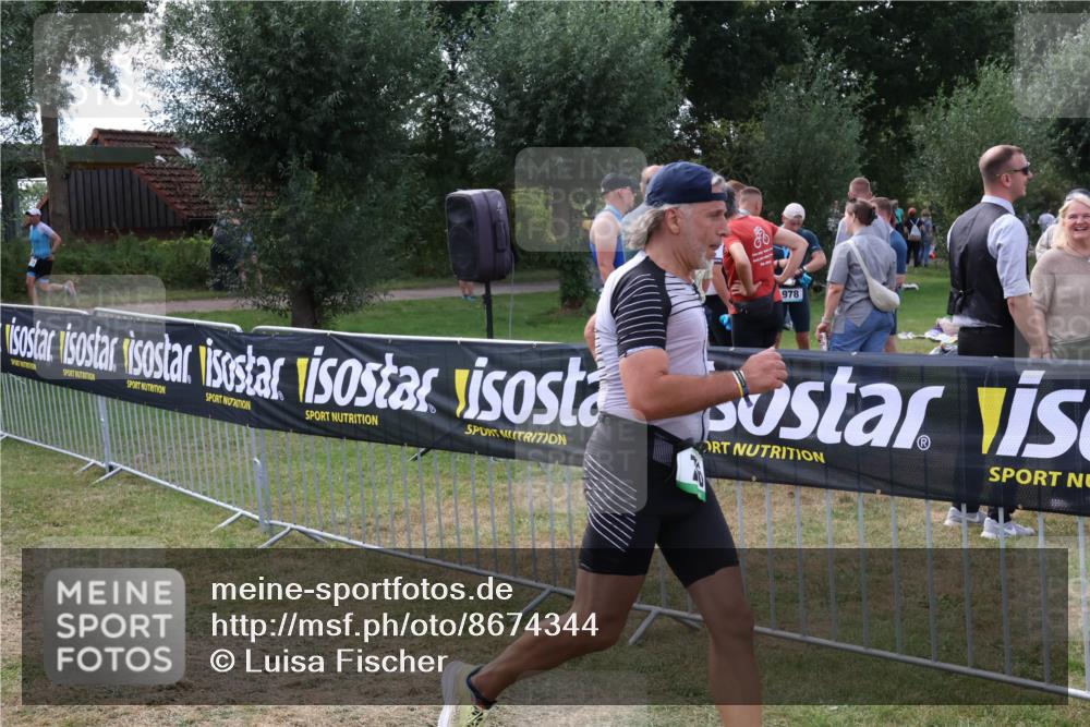 31.08.2025 - Elbe Triathlon Hamburg Luisa Fischer http://msf.ph/oto/8674344 31.08.2025 11:33:06 Laufen 978 meine-sportfotos.de