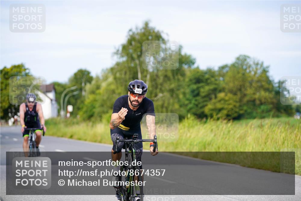 31.08.2025 - Elbe Triathlon Hamburg Michael Burmester http://msf.ph/oto/8674357 31.08.2025 10:14:47 Radfahren 566, 615, 643, 679, 717 meine-sportfotos.de