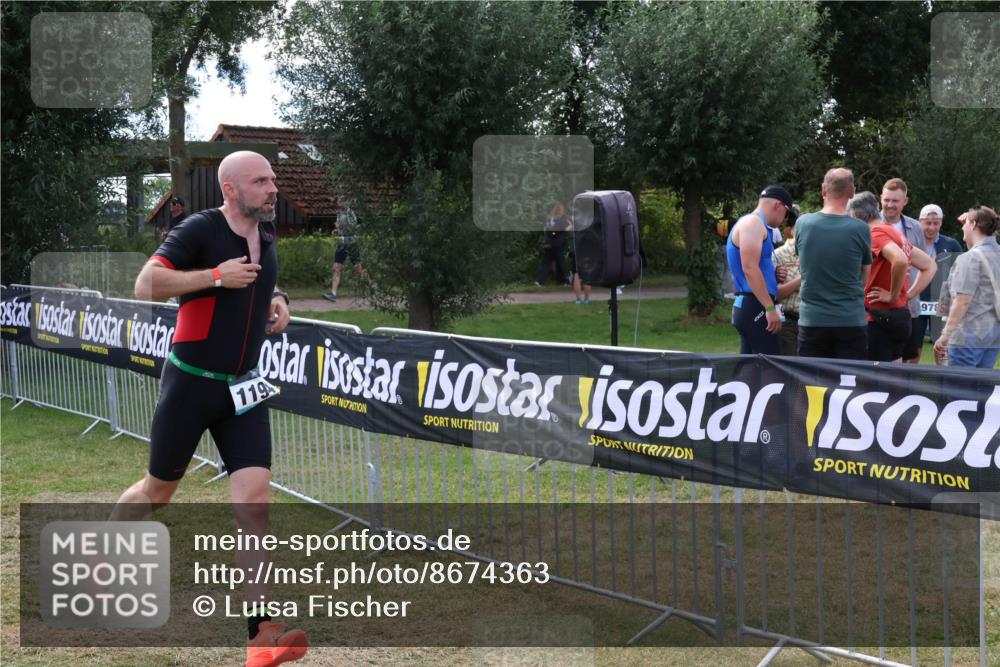 31.08.2025 - Elbe Triathlon Hamburg Luisa Fischer http://msf.ph/oto/8674363 31.08.2025 11:33:19 Laufen 978, 119 meine-sportfotos.de