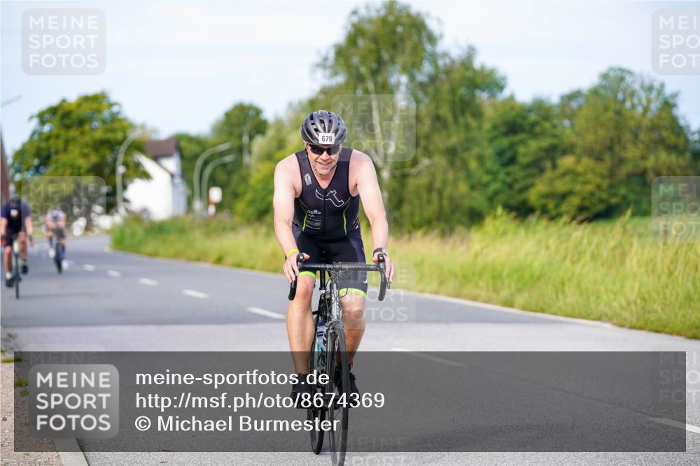 31.08.2025 - Elbe Triathlon Hamburg Michael Burmester http://msf.ph/oto/8674369 31.08.2025 10:14:48 Radfahren 615, 643, 679, 717 meine-sportfotos.de