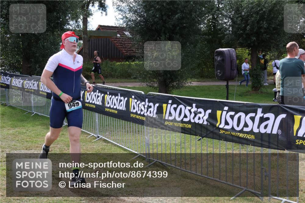 31.08.2025 - Elbe Triathlon Hamburg Luisa Fischer http://msf.ph/oto/8674399 31.08.2025 11:33:42 Laufen 949 meine-sportfotos.de