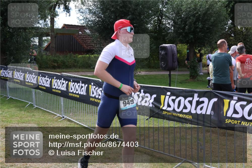 31.08.2025 - Elbe Triathlon Hamburg Luisa Fischer http://msf.ph/oto/8674403 31.08.2025 11:33:43 Laufen 949 meine-sportfotos.de